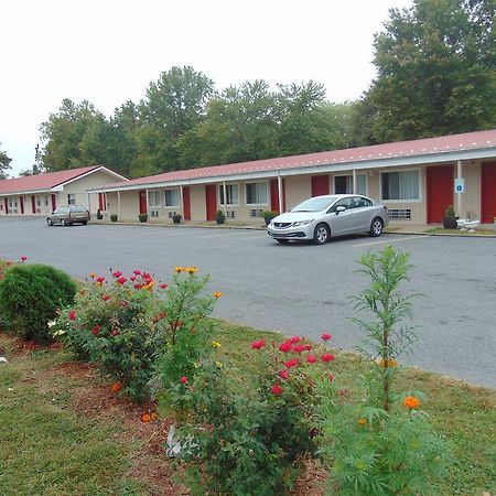 Red Carpet Inn Duncannon New Buffalo Экстерьер фото