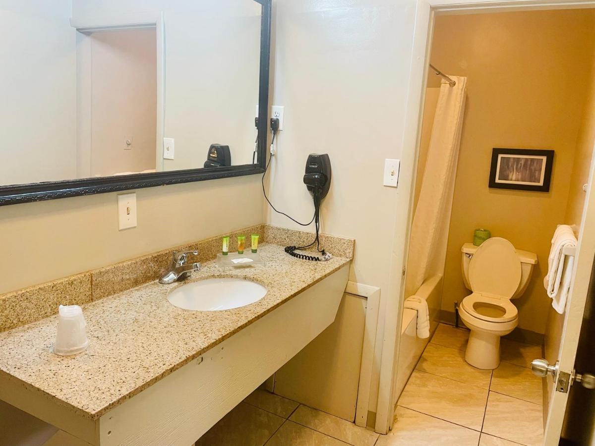 Red Carpet Inn Duncannon New Buffalo Экстерьер фото