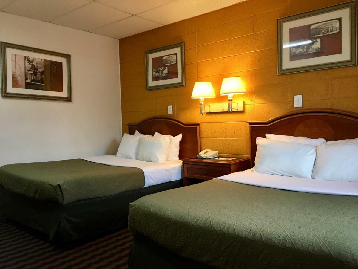 Red Carpet Inn Duncannon New Buffalo Экстерьер фото